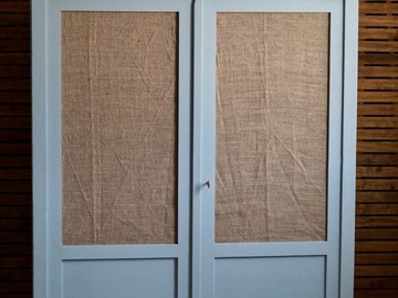 Vente avec paiement en ligne: Armoire bleue et toile de jute