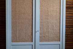 Vente avec paiement en ligne: Armoire bleue et toile de jute