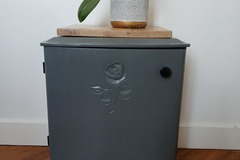 Vente avec paiement en ligne: Chevet à la rose gris et bois