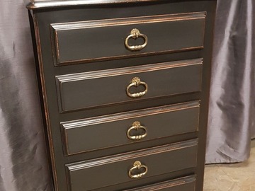 Vente avec paiement en ligne: Chiffonnière merisier 5 tiroirs noir vieilli