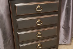 Vente avec paiement en ligne: Chiffonnière merisier 5 tiroirs noir vieilli