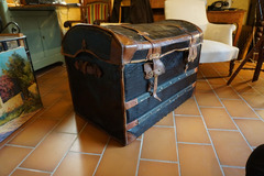 Vente avec paiement en ligne: Malle de voyage du 19° siècle