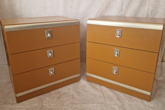 Vente avec paiement en ligne: Paire de chevet seventies ocre jaune