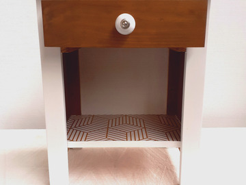 Vente avec paiement en ligne: Table chevet / meuble d'appoint en Pin