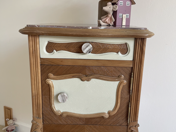 Vente avec paiement en ligne: Chevet Louis XV