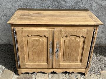 Vente avec paiement en ligne:  Commode ancienne
