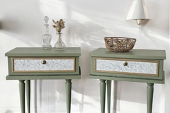 Vente avec paiement en ligne: Paire de chevets vintage Vert kaki & détails dorés 