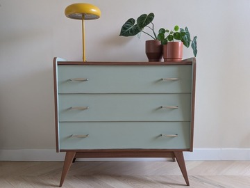 Vente avec paiement en ligne: Commode années 60 vert sauge