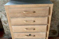 Vente avec paiement en ligne: Chiffonnier bois massif, 6 tiroirs, pieds compas