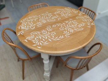 Vente avec paiement en ligne: Table de ferme ronde placage chêne