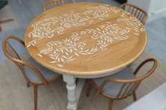 Vente avec paiement en ligne: Table de ferme ronde placage chêne