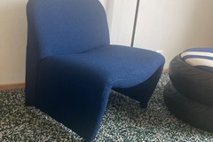 Vente avec paiement en ligne: Chauffeuse années 70 style Alky bleu marine