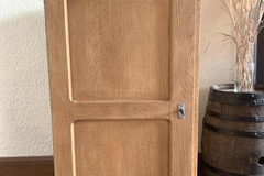 Vente avec paiement en ligne: Armoire garde-manger en chêne massif vintage