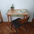 Vente avec paiement en ligne: Table d'appoint bureau relookée tiroir vert sauge