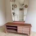 Vente avec paiement en ligne: Coiffeuse vintage rose miroir pieds compas