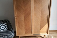 Vente avec paiement en ligne: Armoire vintage années 70 portes coulissantes
