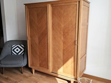 Vente avec paiement en ligne: Armoire vintage années 70 portes coulissantes