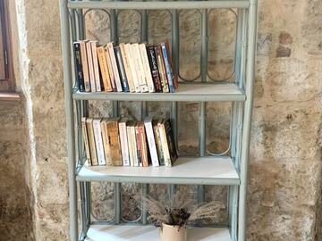 Vente avec paiement en ligne: Étagères/bibliothèque en rotin 5 tablettes vert laurier