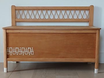 Vente avec paiement en ligne: Coffre vintage années 60 chêne clair rénové