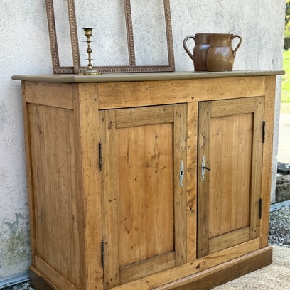 Vente avec paiement en ligne: Buffet ancien relooké bois massif plateau bronze
