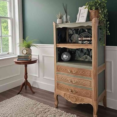 Vente avec paiement en ligne: Commode galbée Louis XV merisier relookée vintage "Eustache"