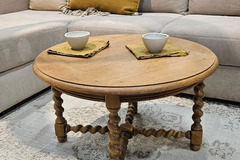 Vente avec paiement en ligne: Table basse en chêne, pieds torsadés restaurée "Dinah"