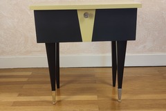 Vente avec paiement en ligne: Table de chevet vintage années 50/60 jaune-noir "Bourdon"