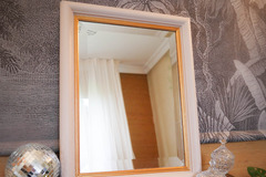 Vente avec paiement en ligne: Miroir mural ancien rose poudré doré patiné "Esterni"