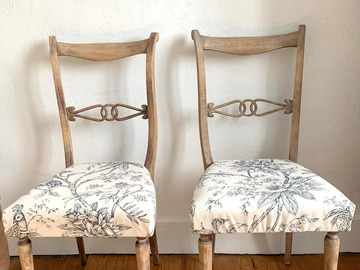 Vente avec paiement en ligne: Paire de chaises vintage bois massif floral