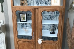 Vente avec paiement en ligne: Vitrine bois brut, intérieur blanc, motif éléphants