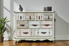 Vente avec paiement en ligne: Commode valise vintage en pin massif