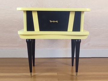 Vente avec paiement en ligne: Chevet vintage années 50/60 jaune noir relooké "Abeille"