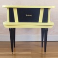 Vente avec paiement en ligne: Chevet vintage années 50/60 jaune noir relooké "Abeille"