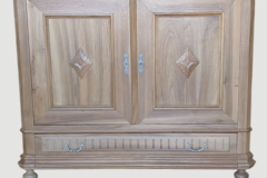 Vente avec paiement en ligne: Buffet haut olivier noyer vintage, tiroir secret