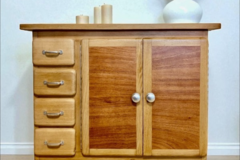 Vente avec paiement en ligne: Buffet vintage chêne blond et acajou rénové