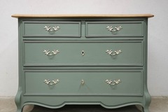 Vente avec paiement en ligne: Commode vintage en chêne relookée