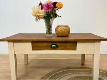 Vente avec paiement en ligne: Table basse châtaignier peinte Camomille Libéron