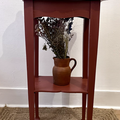 Vente avec paiement en ligne: Sellette piédestal vintage rouge bois table d’appoint