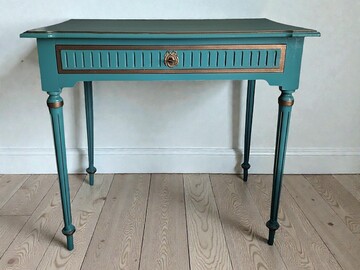Vente avec paiement en ligne: Bureau Louis XVI ancien noyer bleu sarcelle