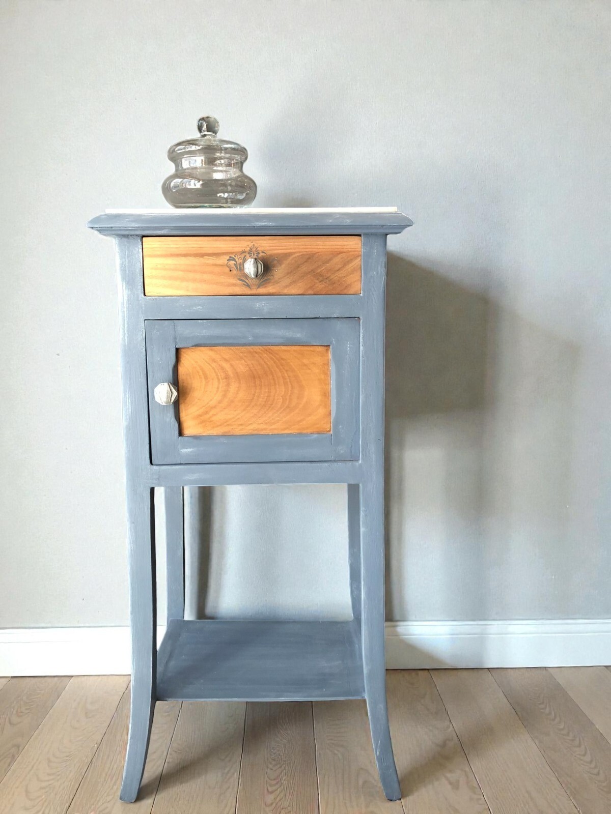 Table de nuit chevet bois relookée ancienne vintage