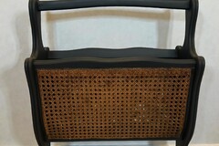 Vente avec paiement en ligne: Porte-revues Art Nouveau bois et cannage gris-vert