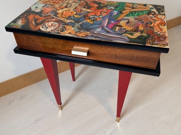 Vente avec paiement en ligne: Chevet vintage restauré rouge et noir laqué