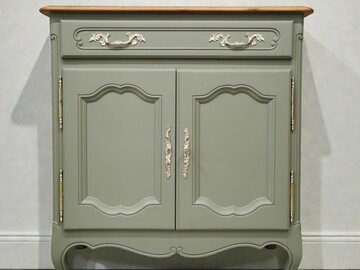 Vente avec paiement en ligne: Buffet vintage en merisier massif et laiton