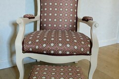 Vente avec paiement en ligne: Fauteuil Voltaire blanc et son repose pied 