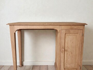 Vente avec paiement en ligne: Bureau en chêne massif rénové finition mate