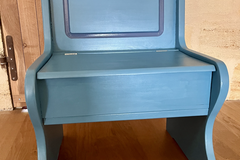 Vente avec paiement en ligne: Banquette coffre vintage bleu doux, coussins inclus