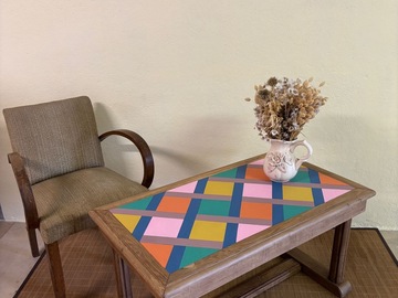 Vente avec paiement en ligne: Table basse vintage bois massif géométrique multicolore