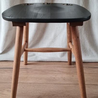 Vente avec paiement en ligne: Tabouret bois massif rustique, style industriel