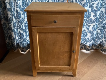 Vente avec paiement en ligne: Confiturier Vintage en Bois Restauré