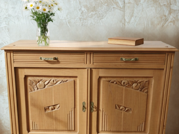 Vente avec paiement en ligne: Buffet Art Déco sculpté chêne massif clair